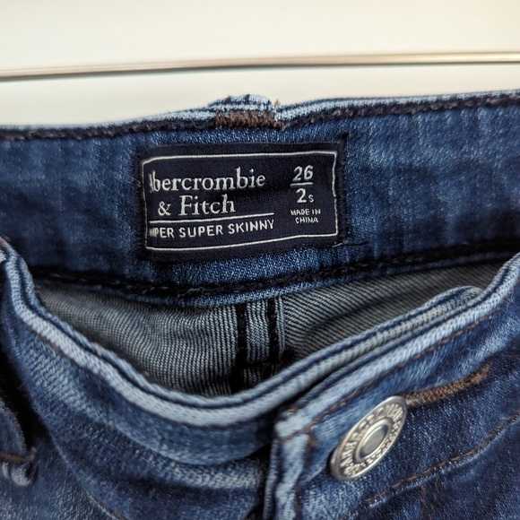 Abercrombie High Rise Super Skinny Jeans, Size 26 - Picture 2 of 3